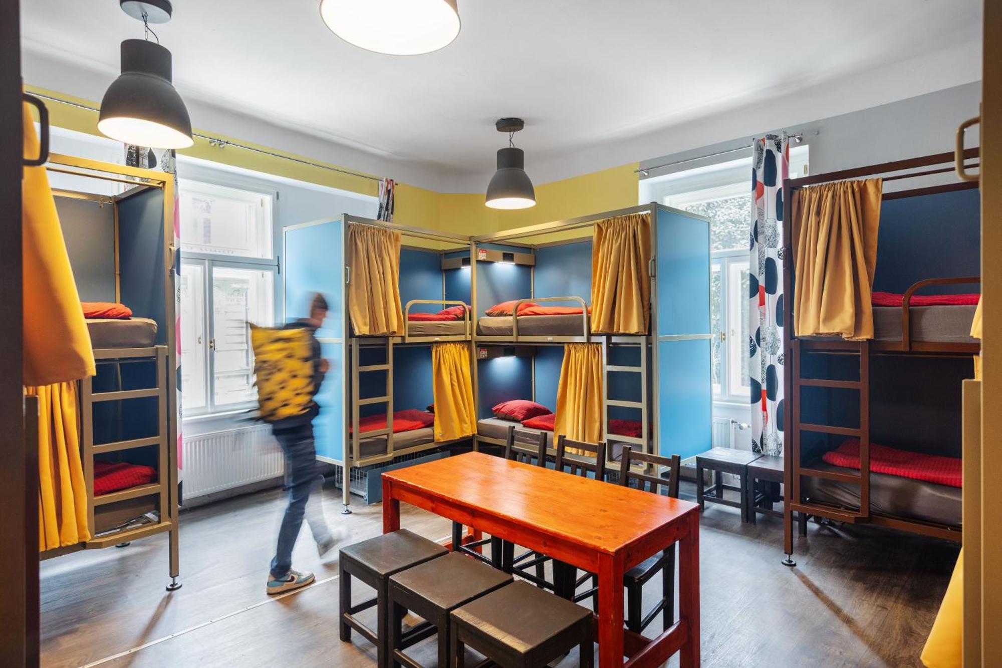 Hostel Elf ปราก ภายนอก รูปภาพ